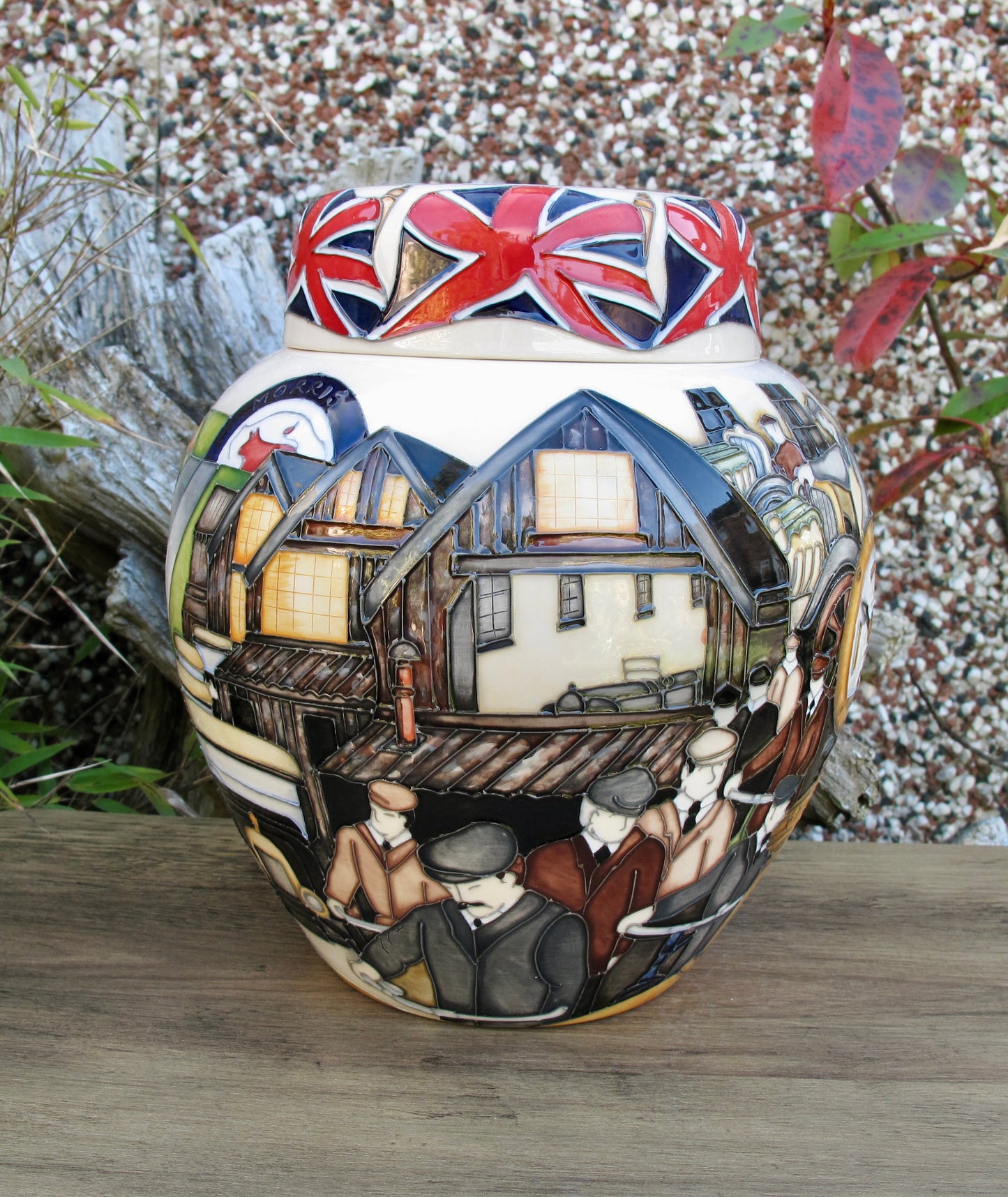 Moorcroft BULLNOSE MORRIS GINGER JAR 969/10 Trial 3.2.2014 Retail Price £1915