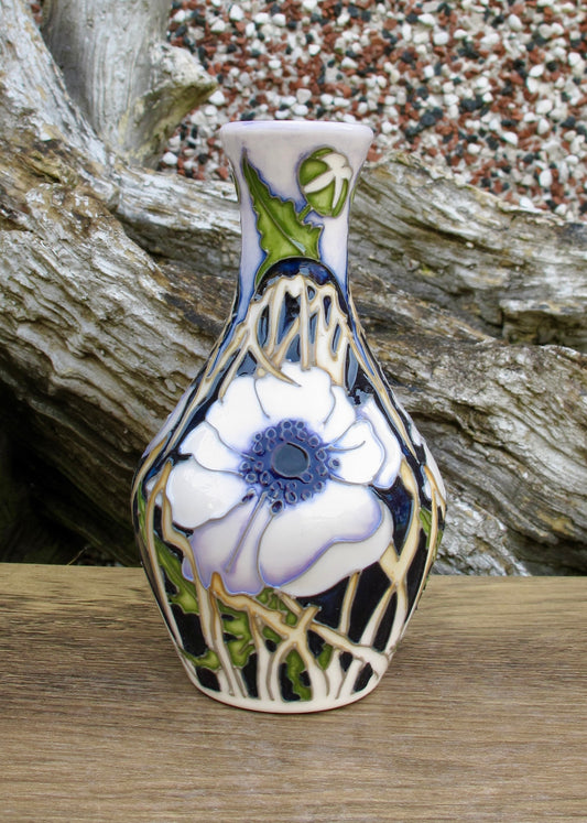 Moorcroft Peace Anemone Vas 372/5 Trial Date 22.8.19 Retail Price £445