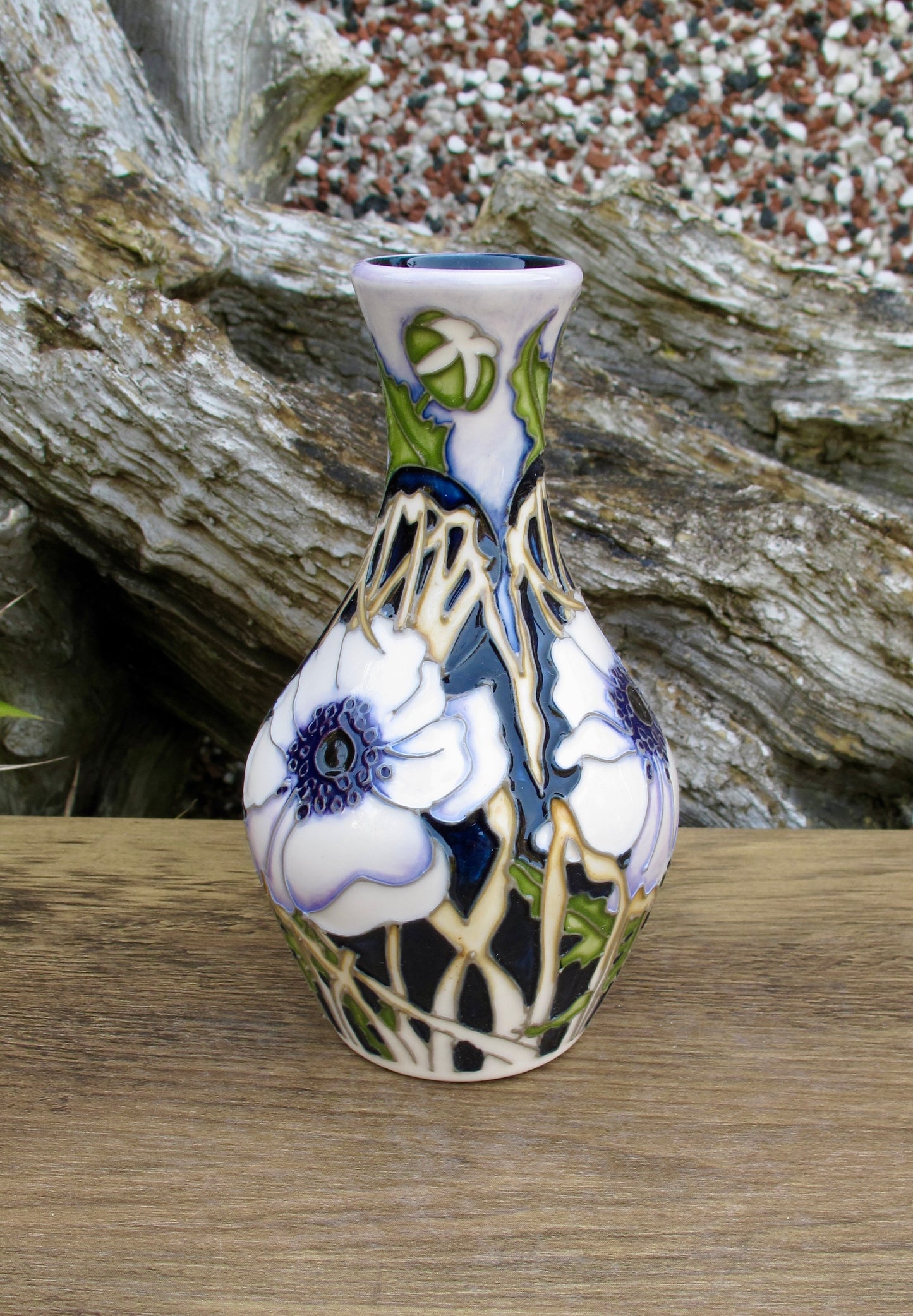 Moorcroft Peace Anemone Vas 372/5 Trial Date 22.8.19 Retail Price £445