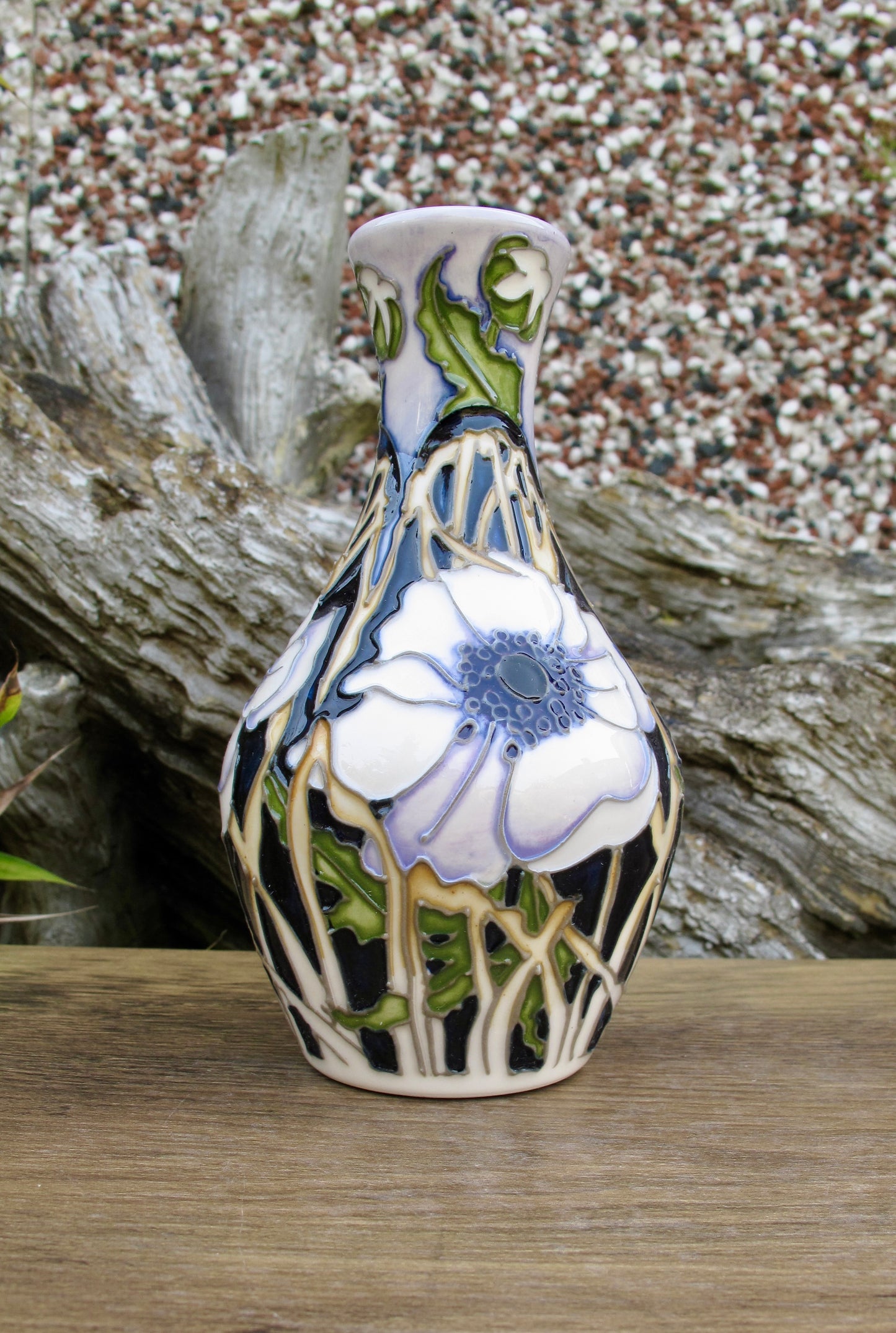 Moorcroft Peace Anemone Vas 372/5 Trial Date 22.8.19 Retail Price £445