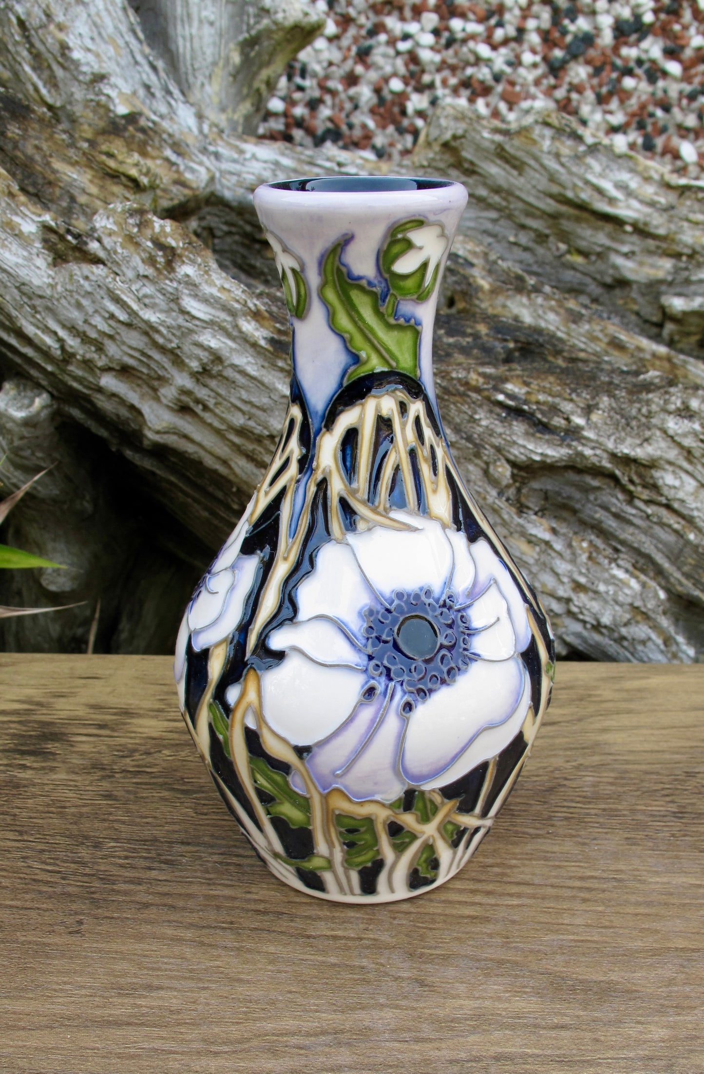 Moorcroft Peace Anemone Vas 372/5 Trial Date 22.8.19 Retail Price £445