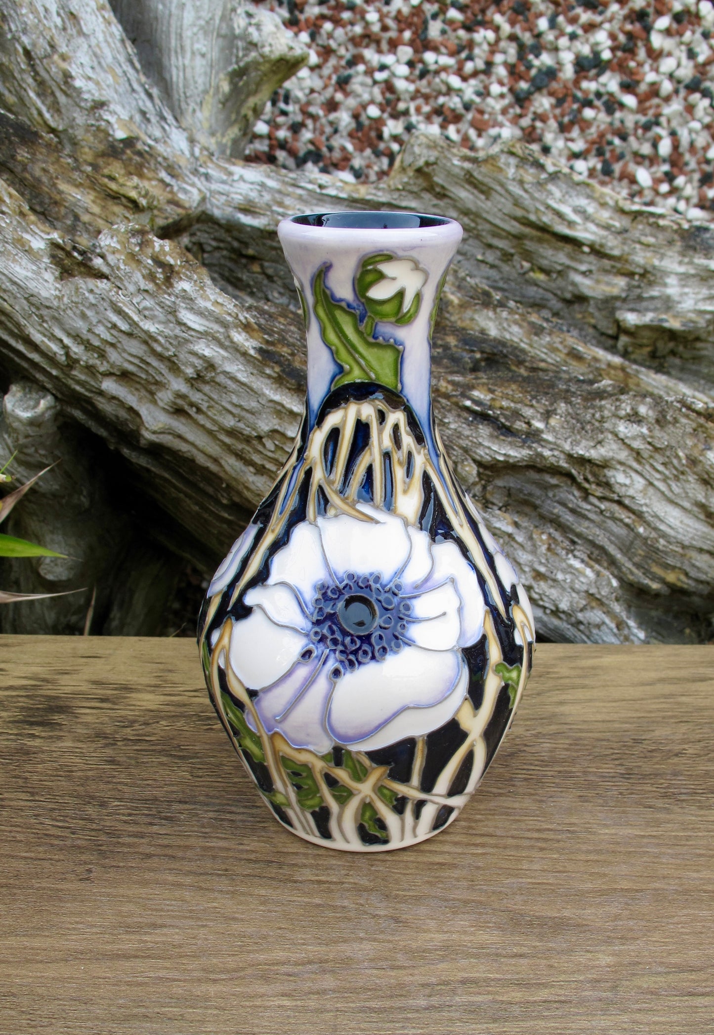 Moorcroft Peace Anemone Vas 372/5 Trial Date 22.8.19 Retail Price £445