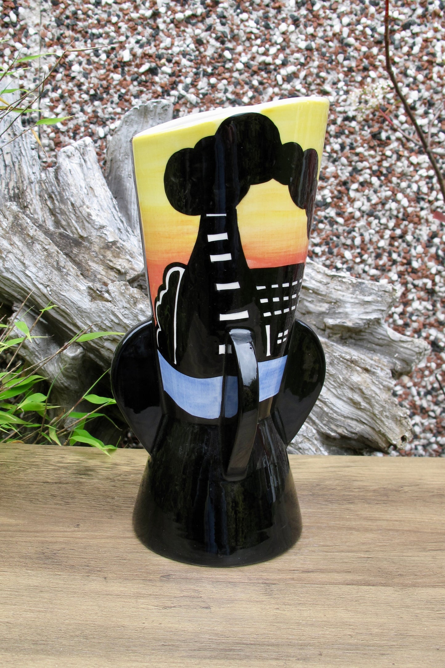 Lorna Bailey TOP BRIDGE PROPELLER VASE Open Day 31.4.2003