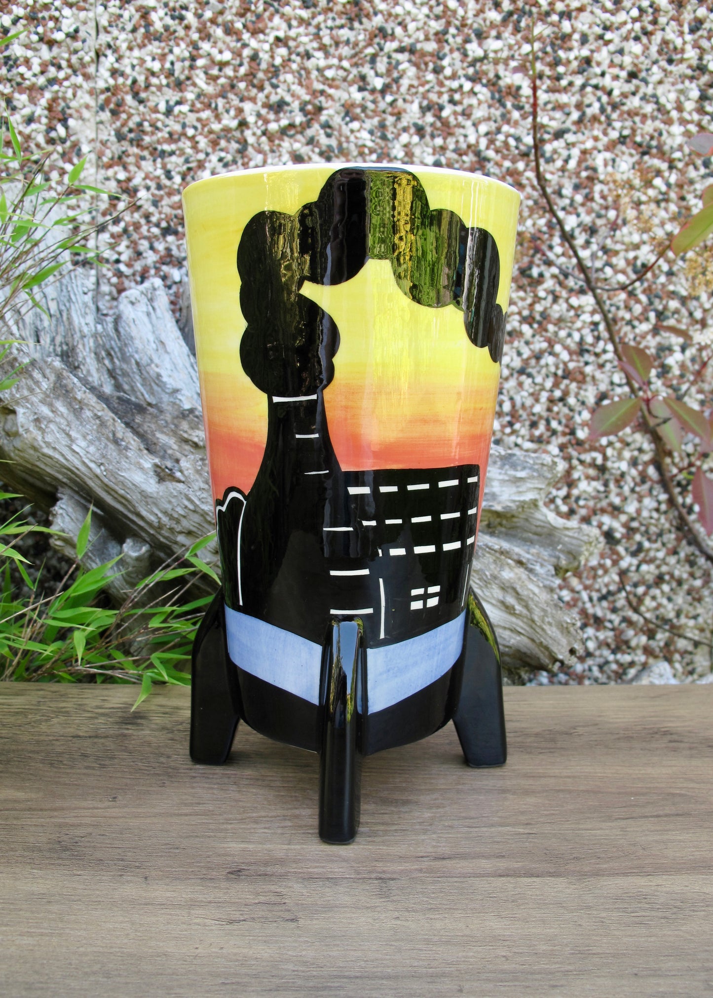 Lorna Bailey RARE TOP BRIDGE ROCKET VASE OPEN DAY 31.4.2003