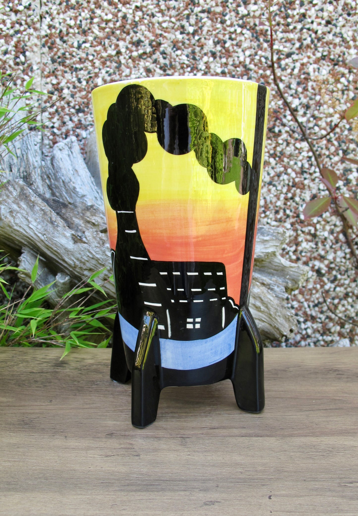 Lorna Bailey RARE TOP BRIDGE ROCKET VASE OPEN DAY 31.4.2003