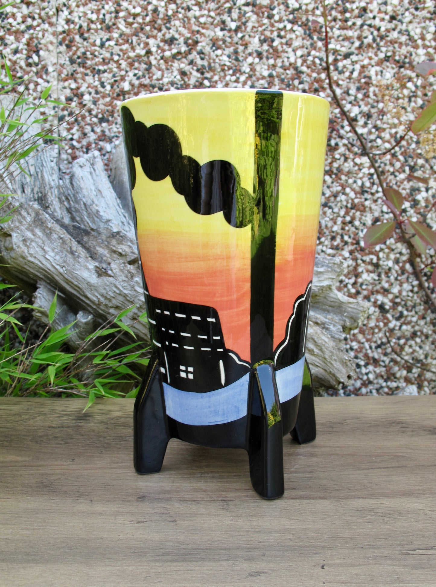 Lorna Bailey RARE TOP BRIDGE ROCKET VASE OPEN DAY 31.4.2003