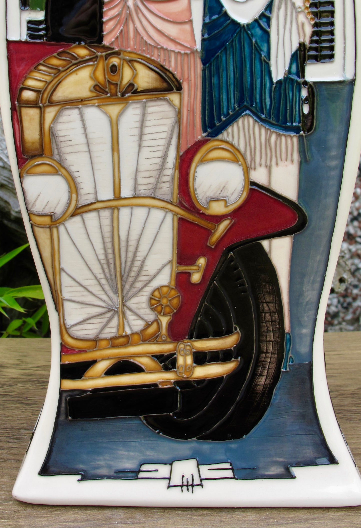 Moorcroft PRESTIGE MANHATTAN CHARLESTON 262/18 Vase 2026 Retail Price £3770