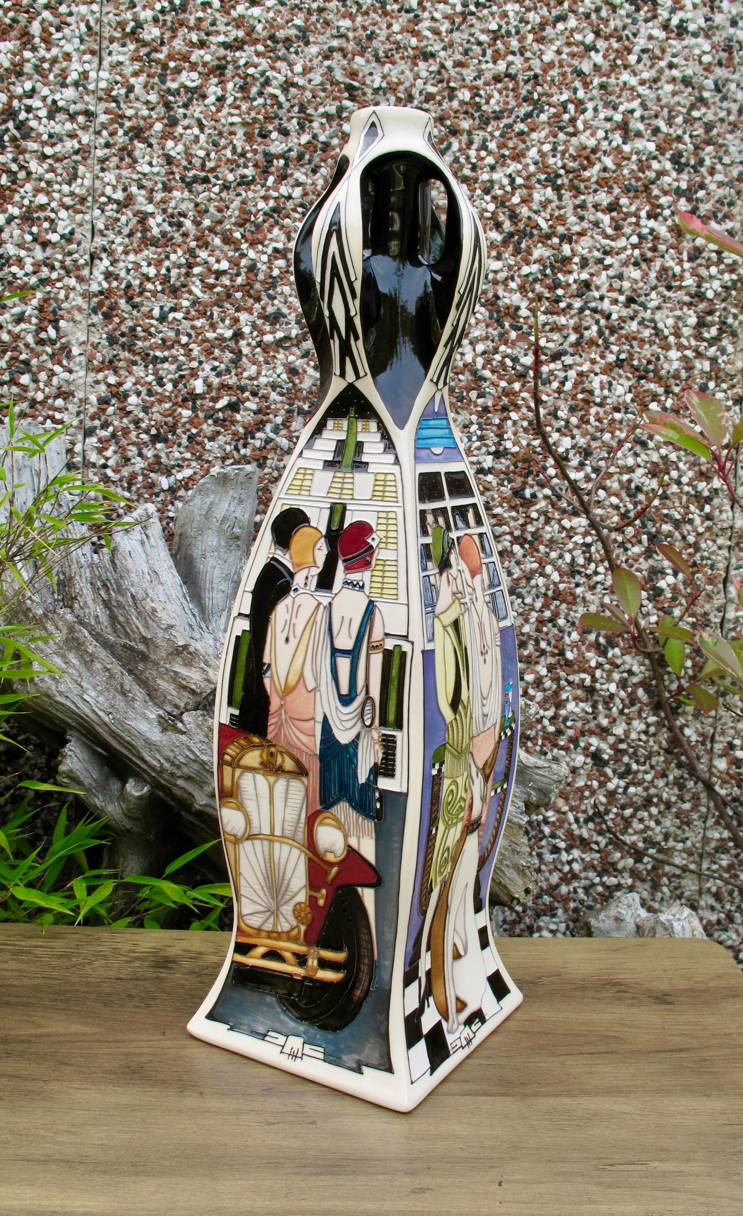 Moorcroft PRESTIGE MANHATTAN CHARLESTON 262/18 Vase 2026 Retail Price £3770