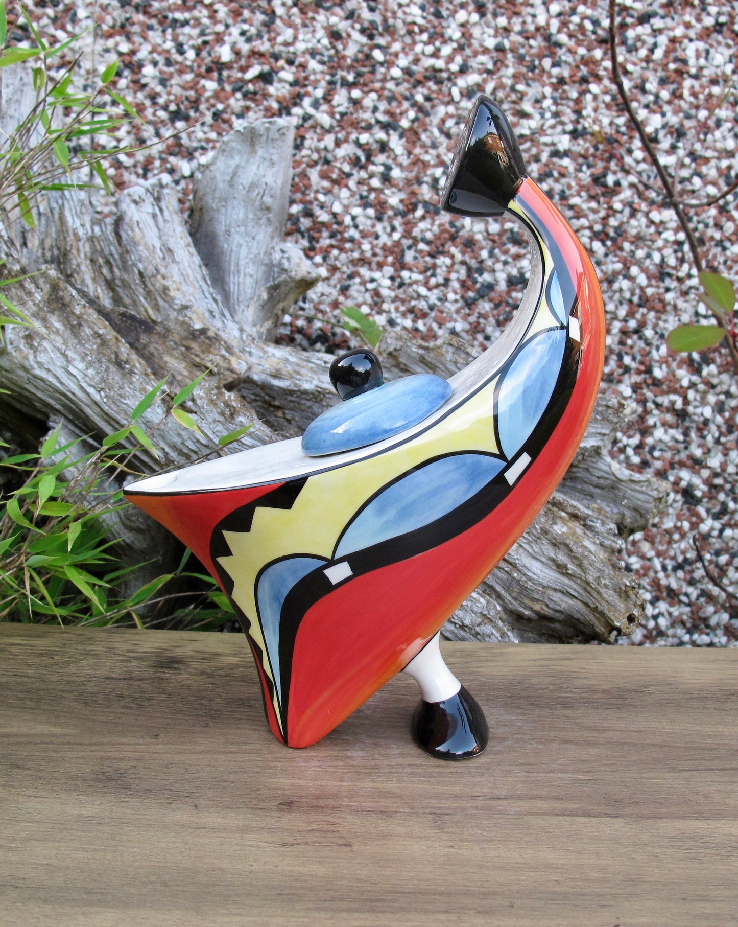 Lorna Bailey SCORPION TEAPOT March 2005