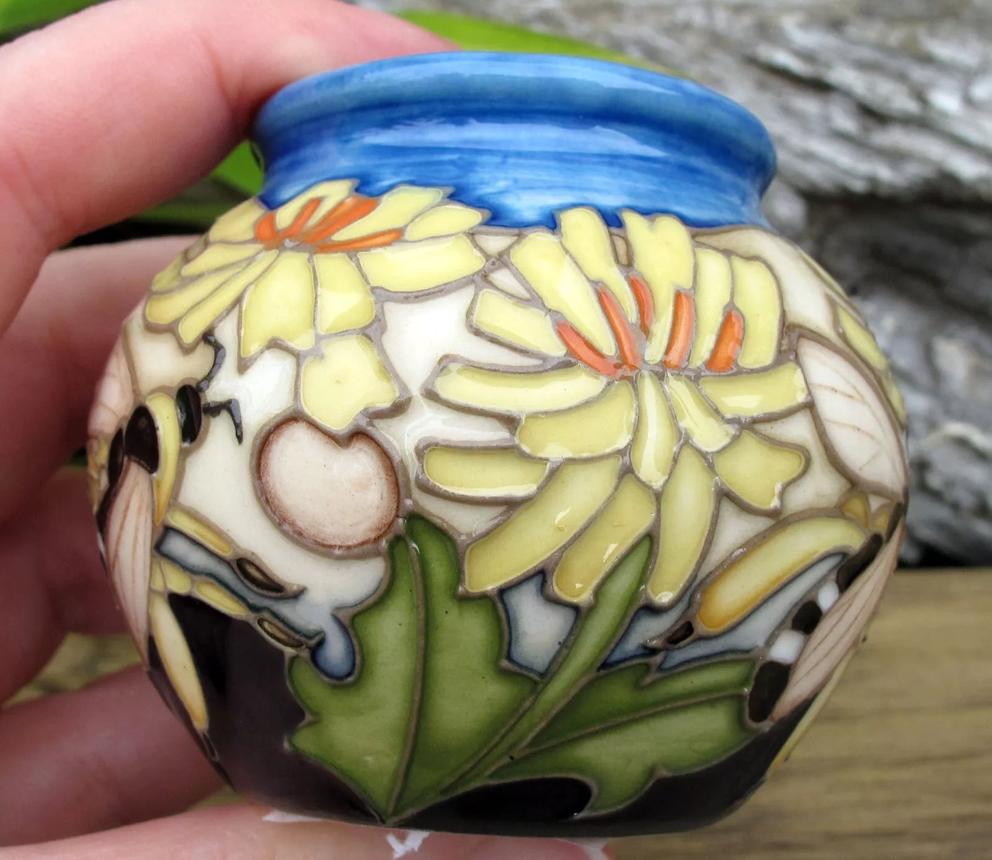 Moorcroft RSPB PANTALOON BEE Vase Shape 55/2 Retail Price £370 Emma Bossons