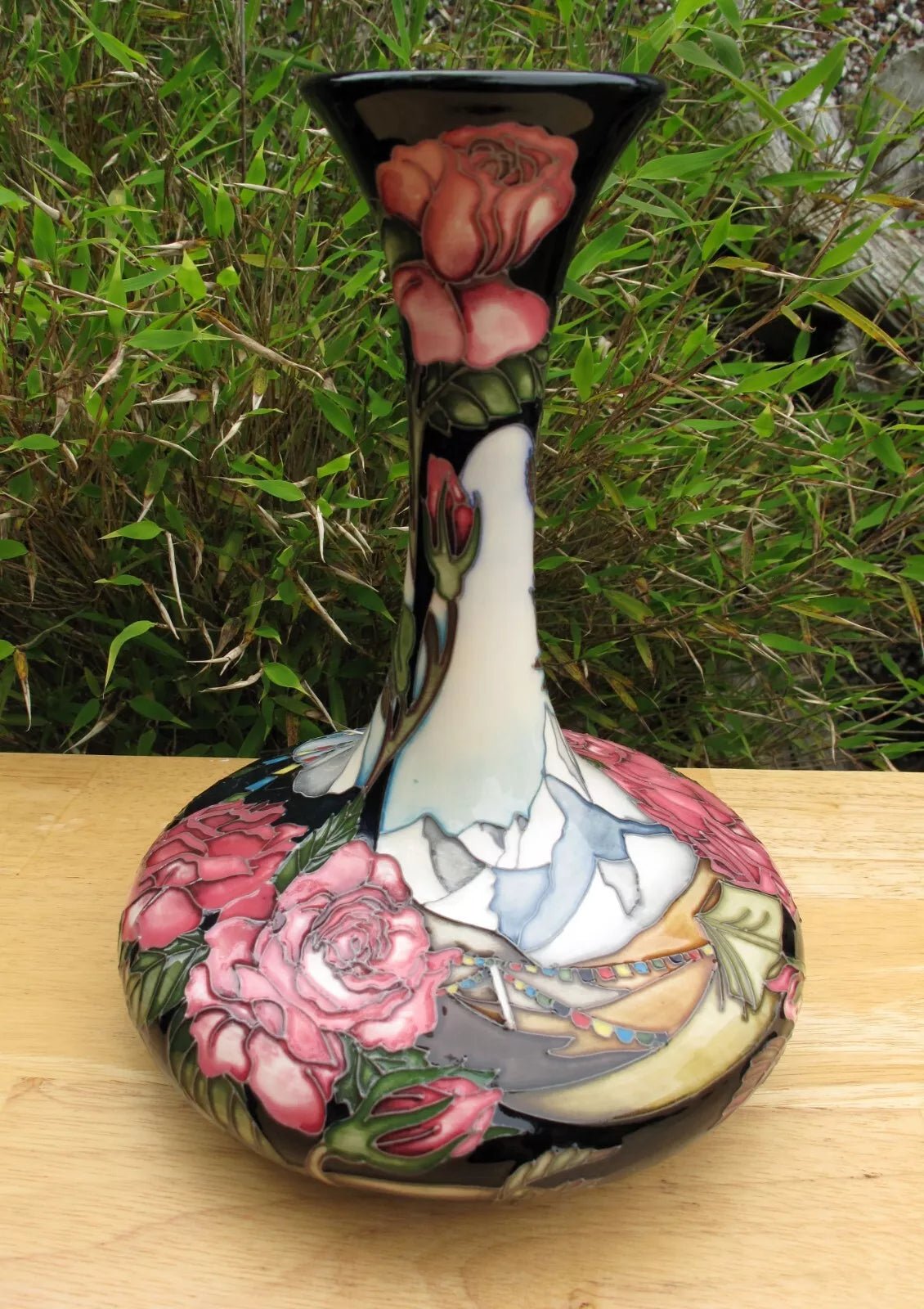 Moorcroft CORONATION DAY Numbered Edition 24. vase 104/9 First Quality RRP £840