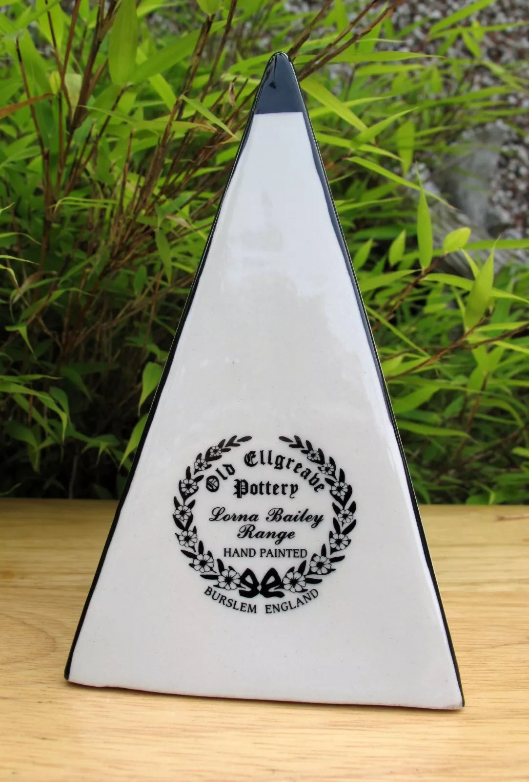 Lorna Bailey  POOLFIELDS PYRAMID Sugar Sifter Shaker Jan 2002