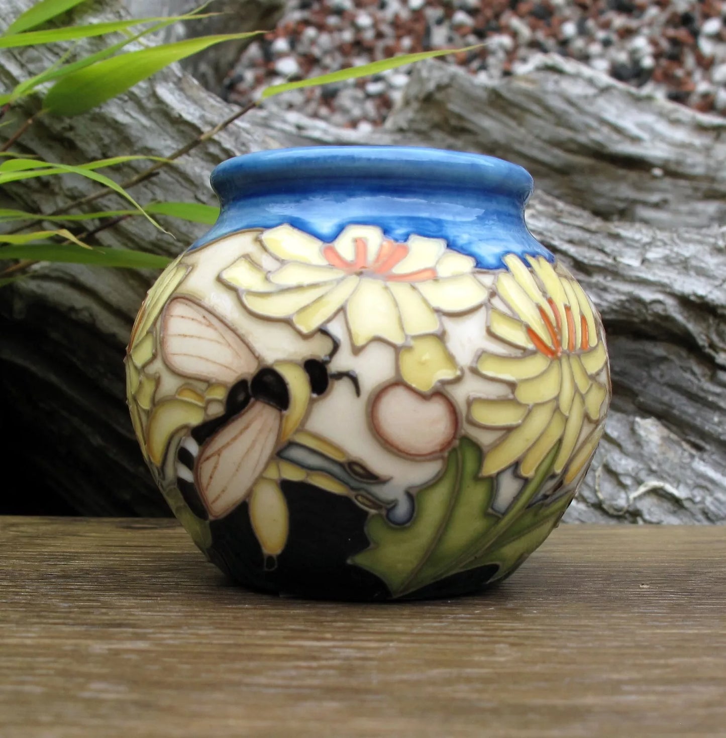 Moorcroft RSPB PANTALOON BEE Vase Shape 55/2 Retail Price £370 Emma Bossons