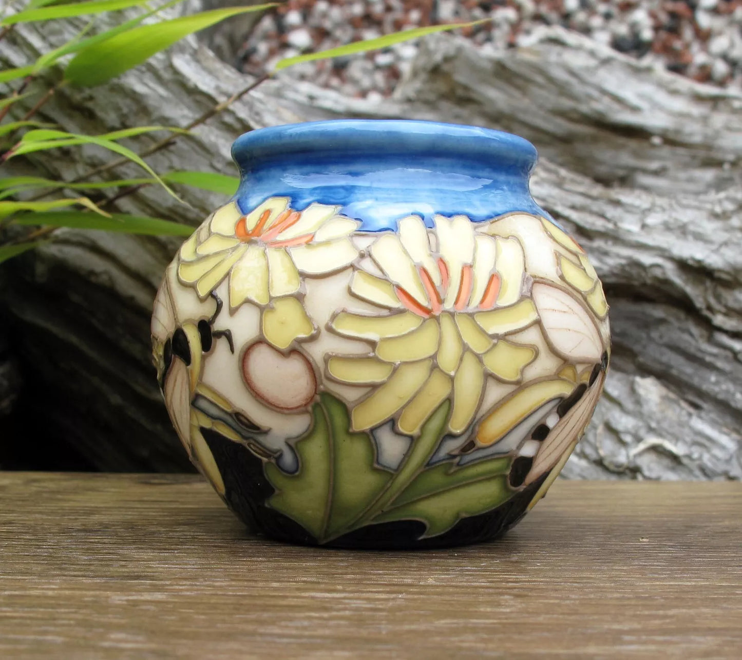 Moorcroft RSPB PANTALOON BEE Vase Shape 55/2 Retail Price £370 Emma Bossons