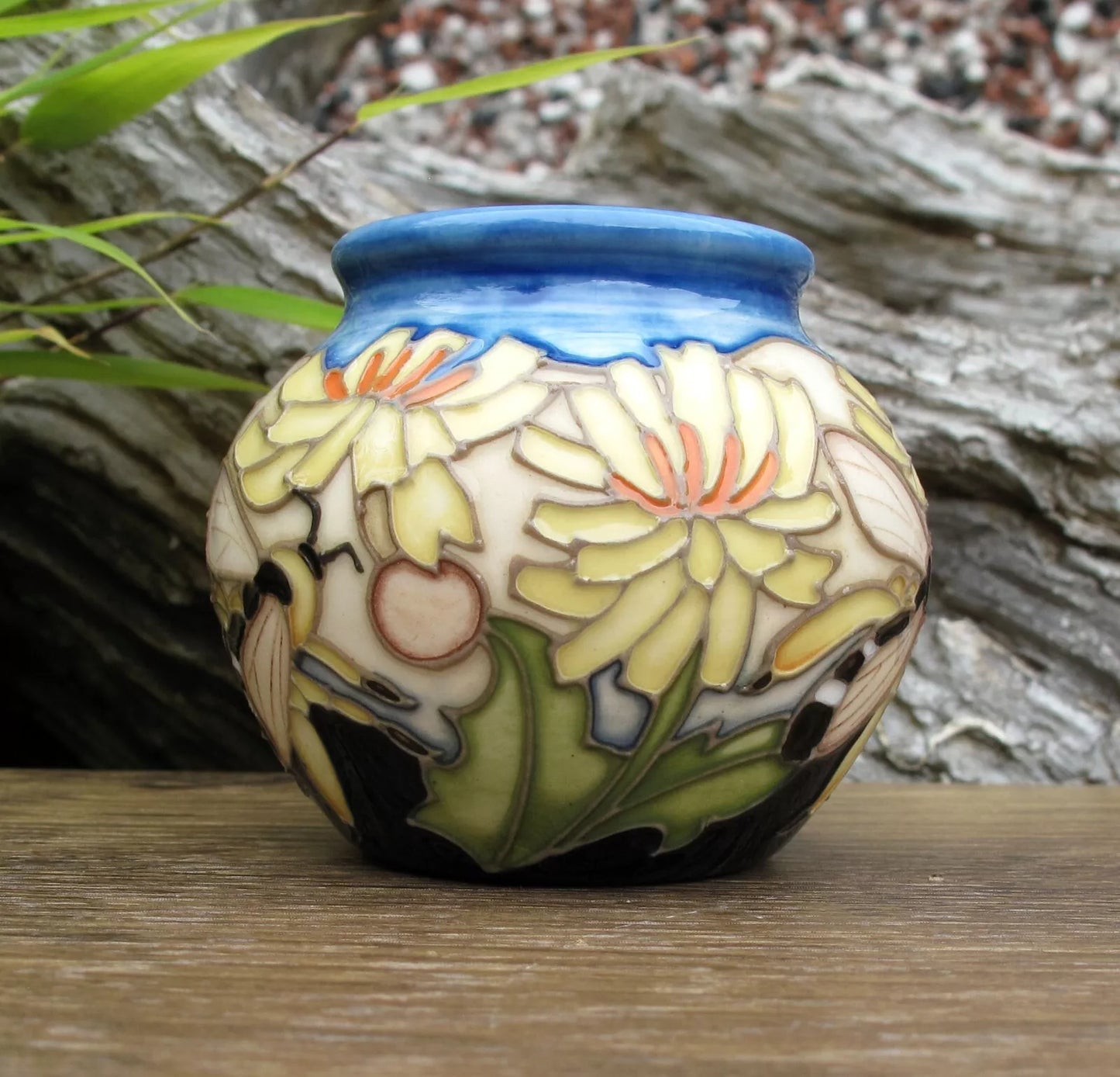 Moorcroft RSPB PANTALOON BEE Vase Shape 55/2 Retail Price £370 Emma Bossons