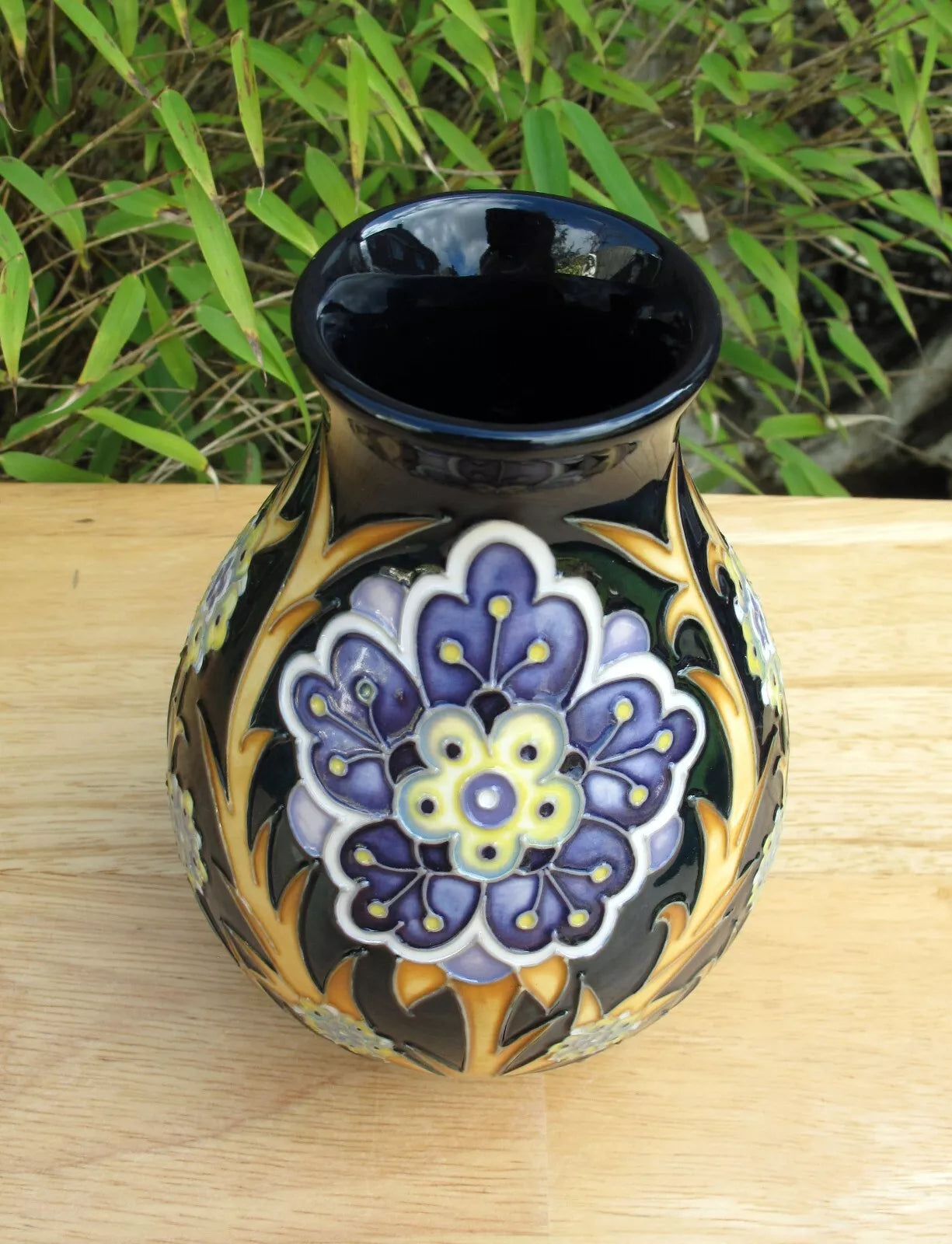 Moorcroft Exquisite FLORIAN DAISY Vase 7/5 Retail Price £500 Nicola Slaney
