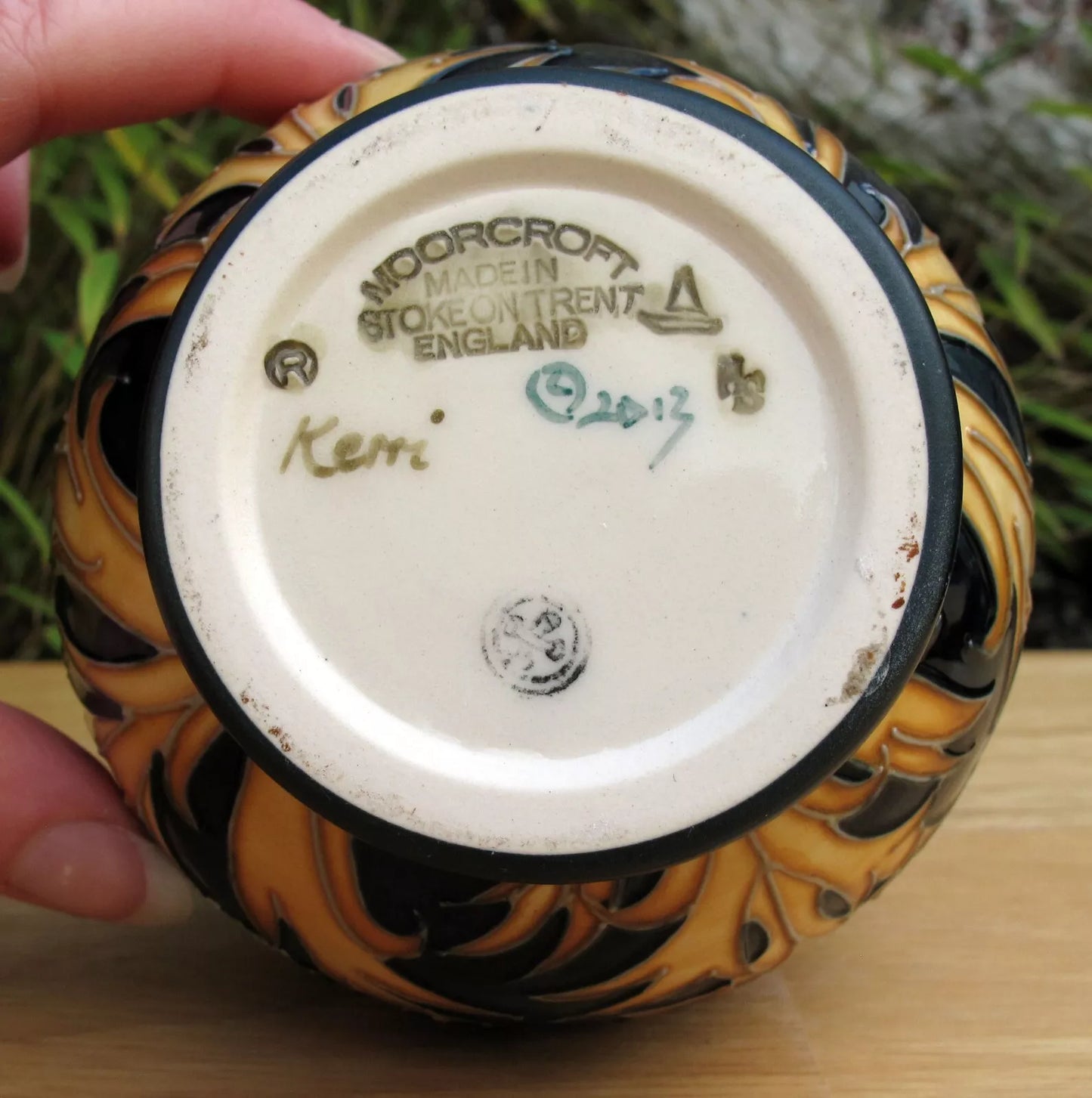Moorcroft Exquisite FLORIAN DAISY Vase 7/5 Retail Price £500 Nicola Slaney