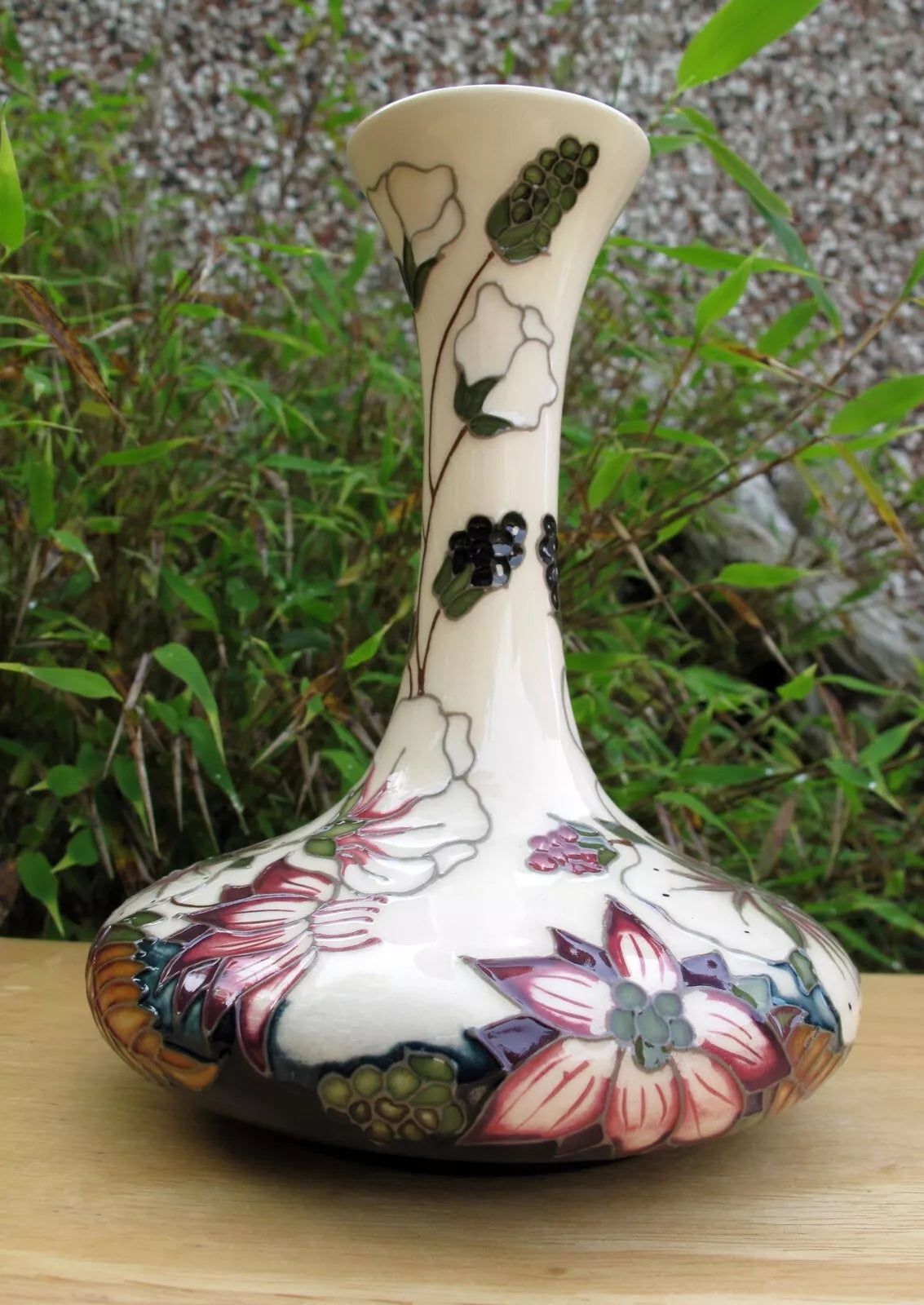 Moorcroft BRAMBLE REVISITED Vase shape 104/6 Retail Price £300 Alicia Amison