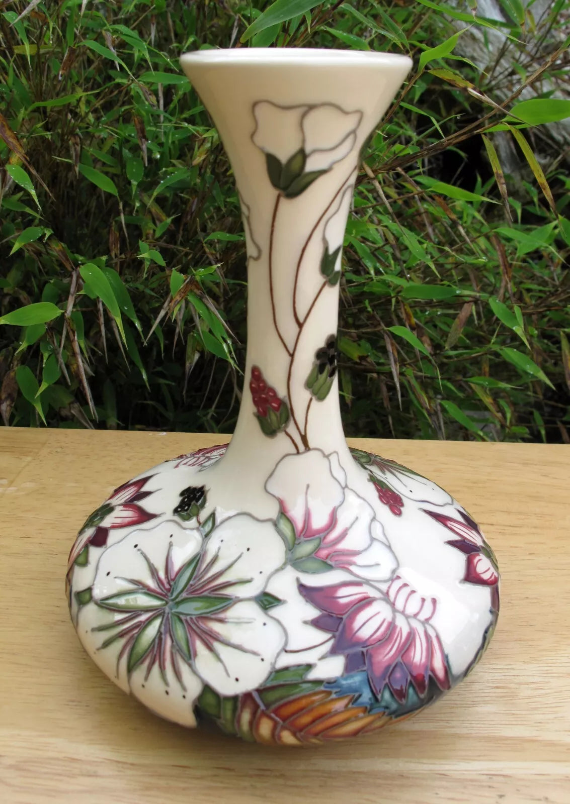 Moorcroft BRAMBLE REVISITED Vase shape 104/6 Retail Price £300 Alicia Amison