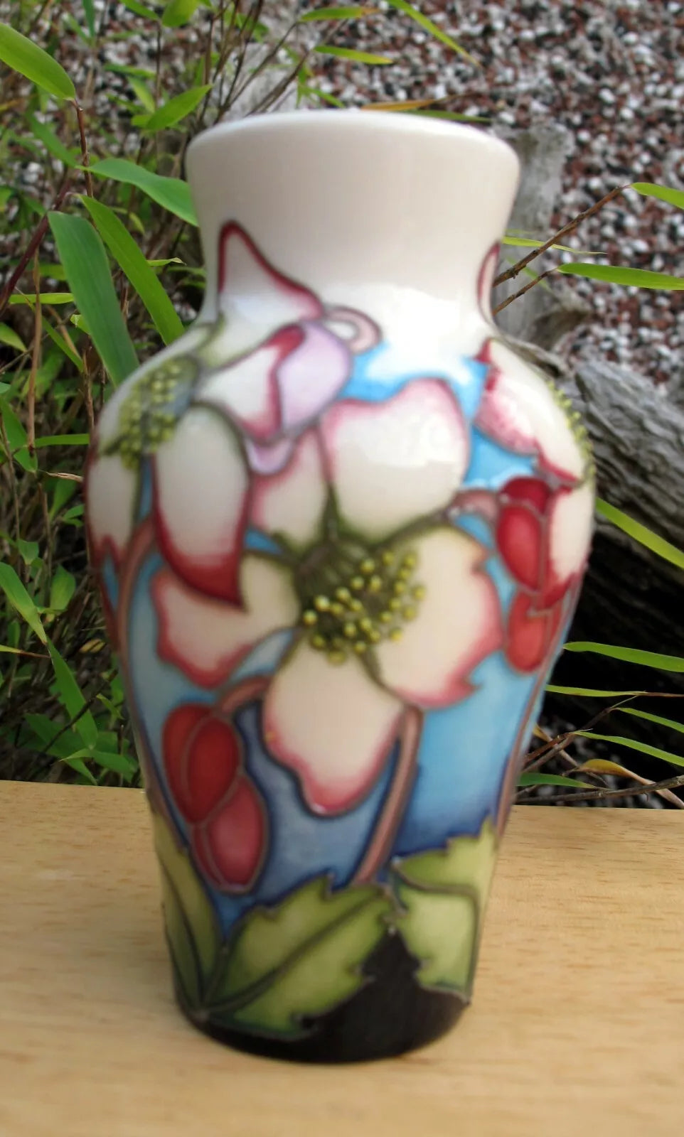 Moorcroft WINTER YIELD Vase Shape 23/4 Trial Dated 4.11.2015  Retail Price £220