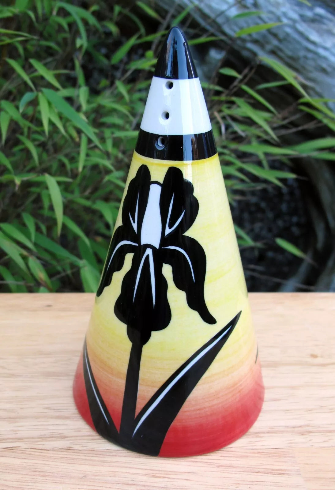 Lorna Bailey BLACK IRIS 38th Collectors Club Piece July 2007 Sugar Shaker sifter