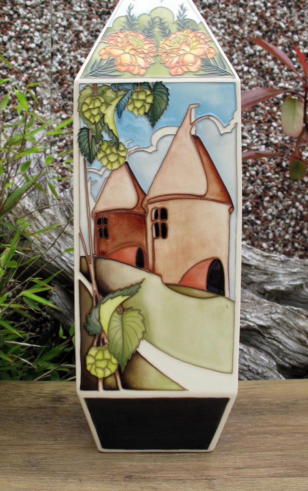 Moorcroft Rare OAST HOUSES  Limited Edition 10/10 Vase 96/16  Retail Price £2915