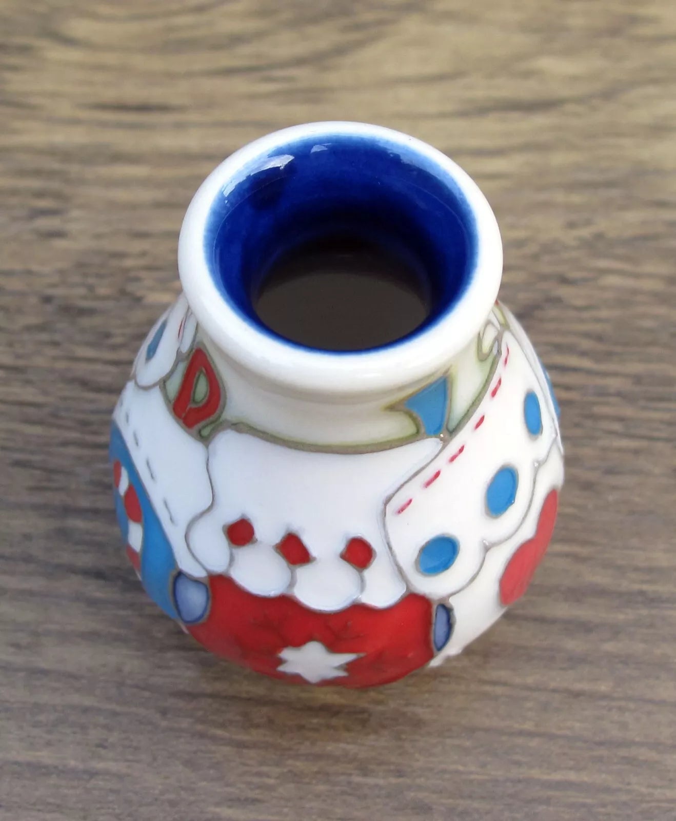 Moorcroft CHRISTMAS STOCKING Miniature Vase 7/2 Retail Price £140 Emma Bossons
