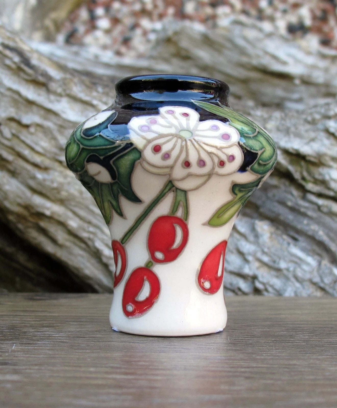 Moorcroft HAWTHORN HAWS Vase 10/2 Retail Price £198 November Monthly Miniature