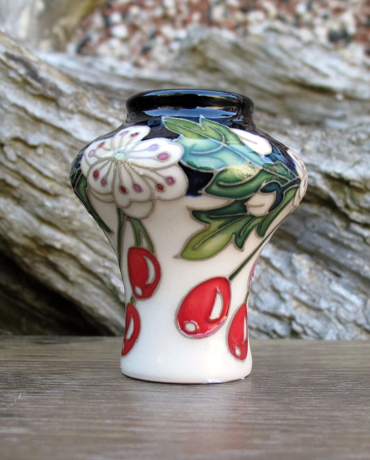 Moorcroft HAWTHORN HAWS Vase 10/2 Retail Price £198 November Monthly Miniature
