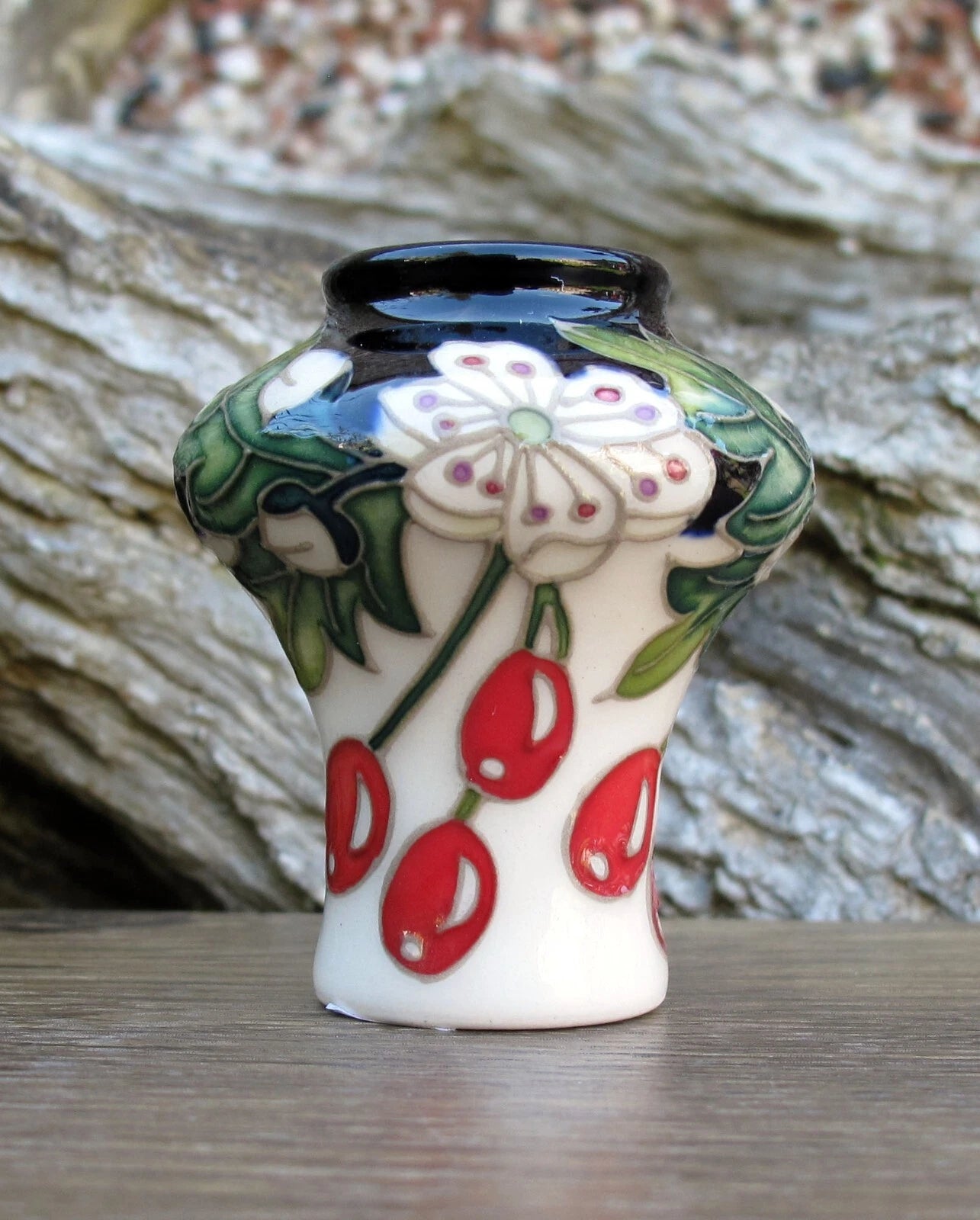 Moorcroft HAWTHORN HAWS Vase 10/2 Retail Price £198 November Monthly Miniature