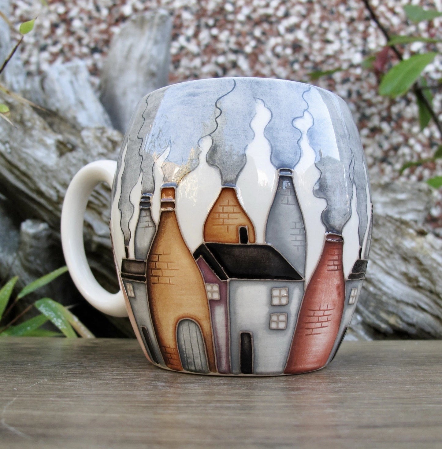 Moorcroft Exquisite THE MOTHER TOWN Barrel Mug MU2 2025 Retail Price £265