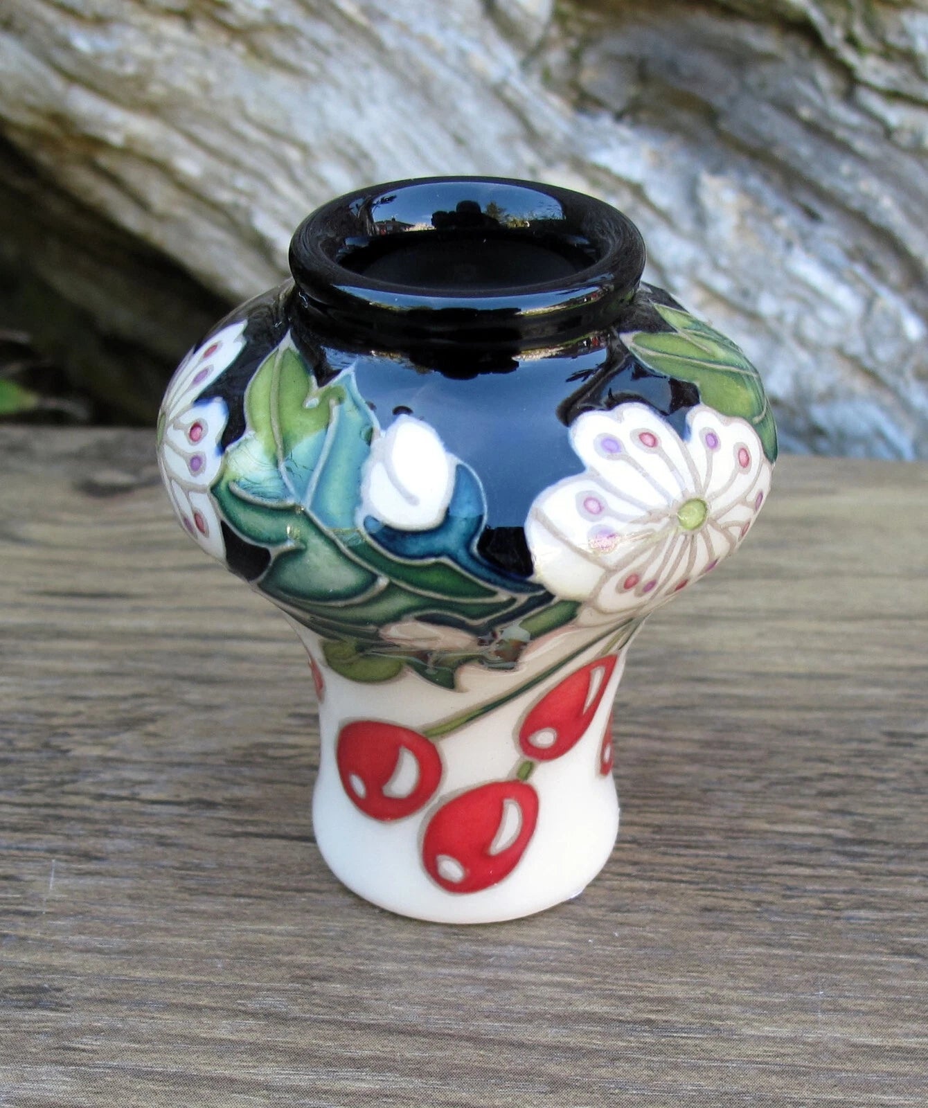 Moorcroft HAWTHORN HAWS Vase 10/2 Retail Price £198 November Monthly Miniature