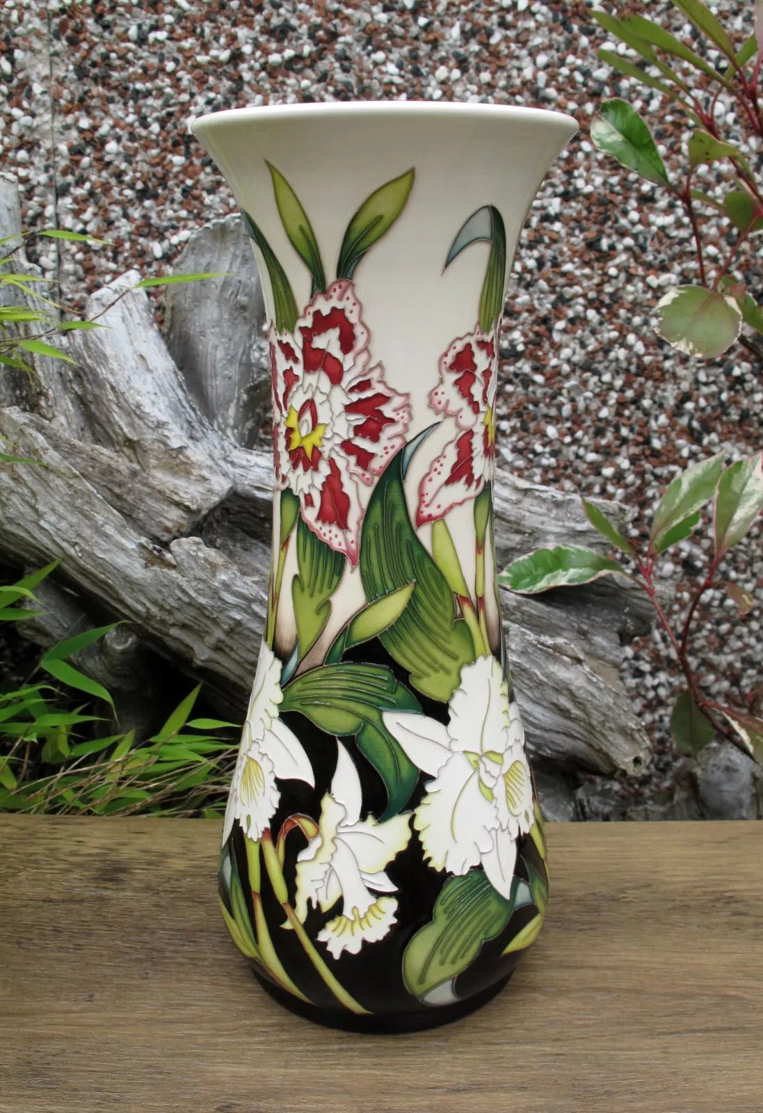 Moorcroft RHS NELLY ROBERTS Vase 364/12 Limited Edition 18/25 Retail Price £1050