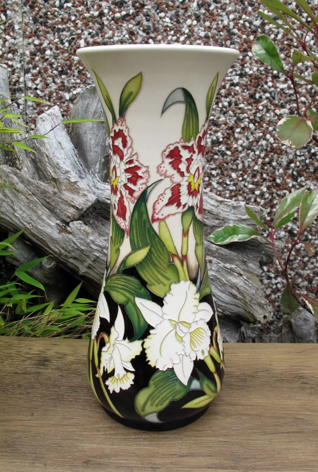 Moorcroft RHS NELLY ROBERTS Vase 364/12 Limited Edition 18/25 Retail Price £1050