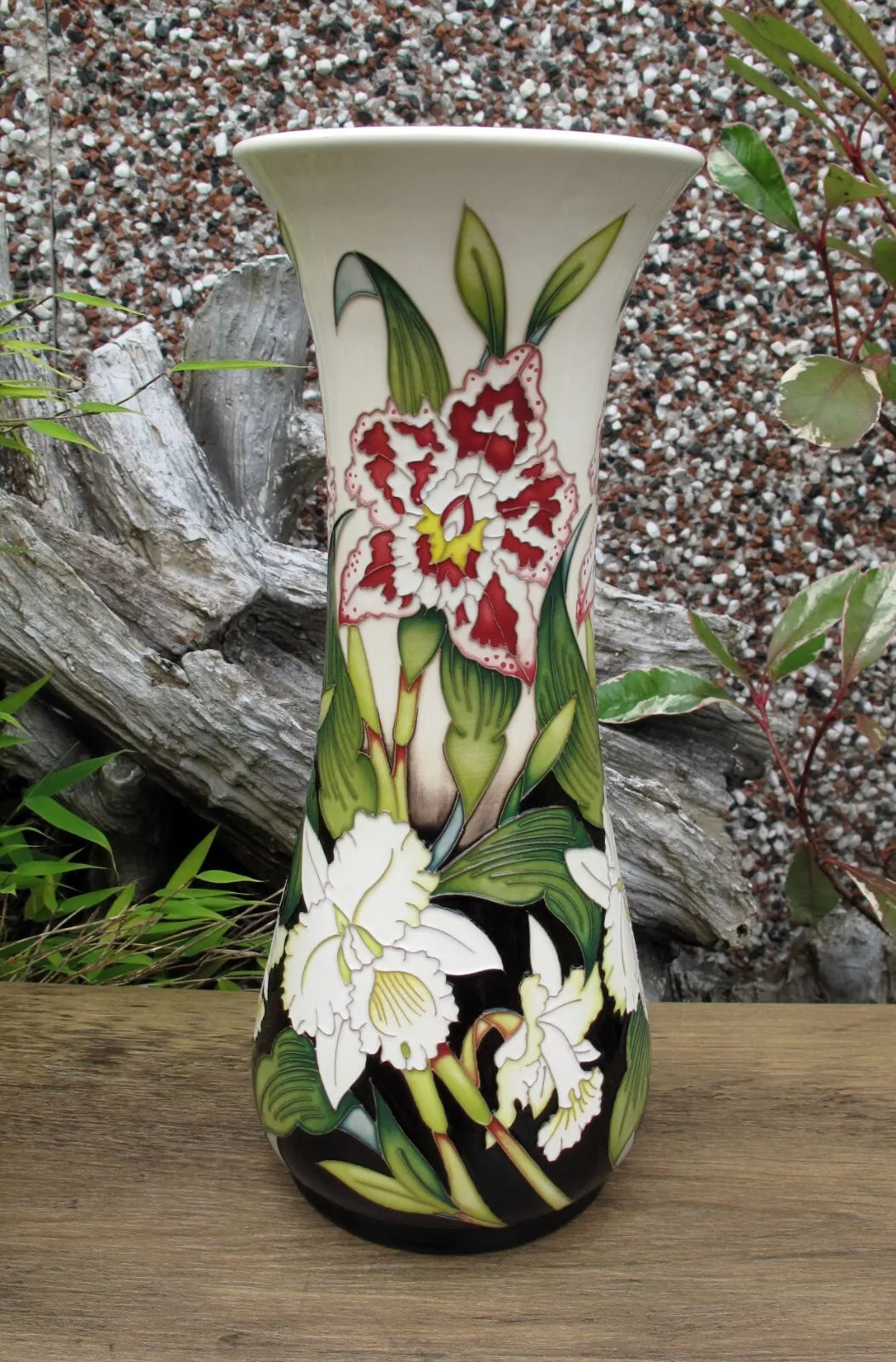 Moorcroft RHS NELLY ROBERTS Vase 364/12 Limited Edition 18/25 Retail Price £1050