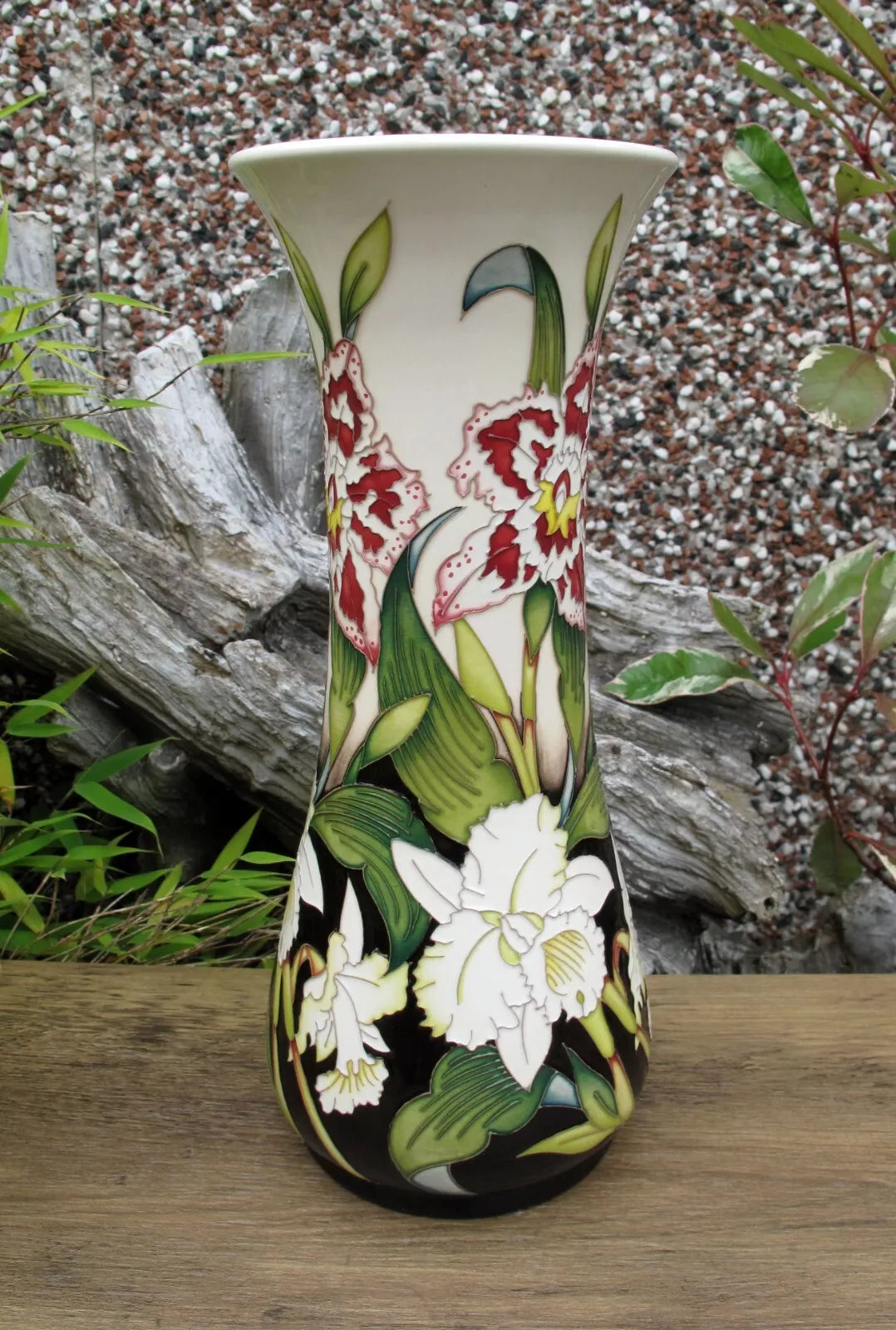 Moorcroft RHS NELLY ROBERTS Vase 364/12 Limited Edition 18/25 Retail Price £1050
