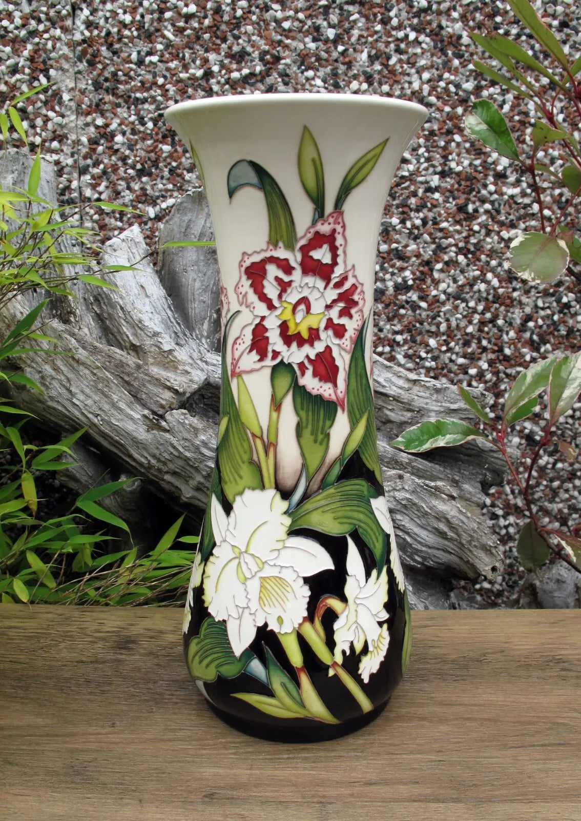 Moorcroft RHS NELLY ROBERTS Vase 364/12 Limited Edition 18/25 Retail Price £1050
