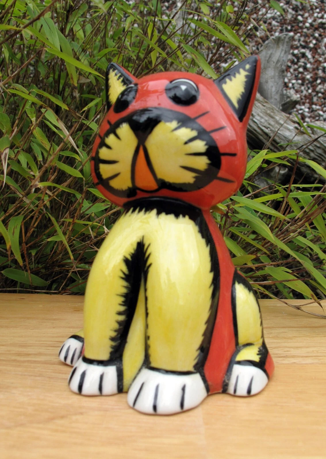 Lorna Bailey Early TIDDLES the Cat May 2001 (Reference Catalogue 1 Book page 4 )