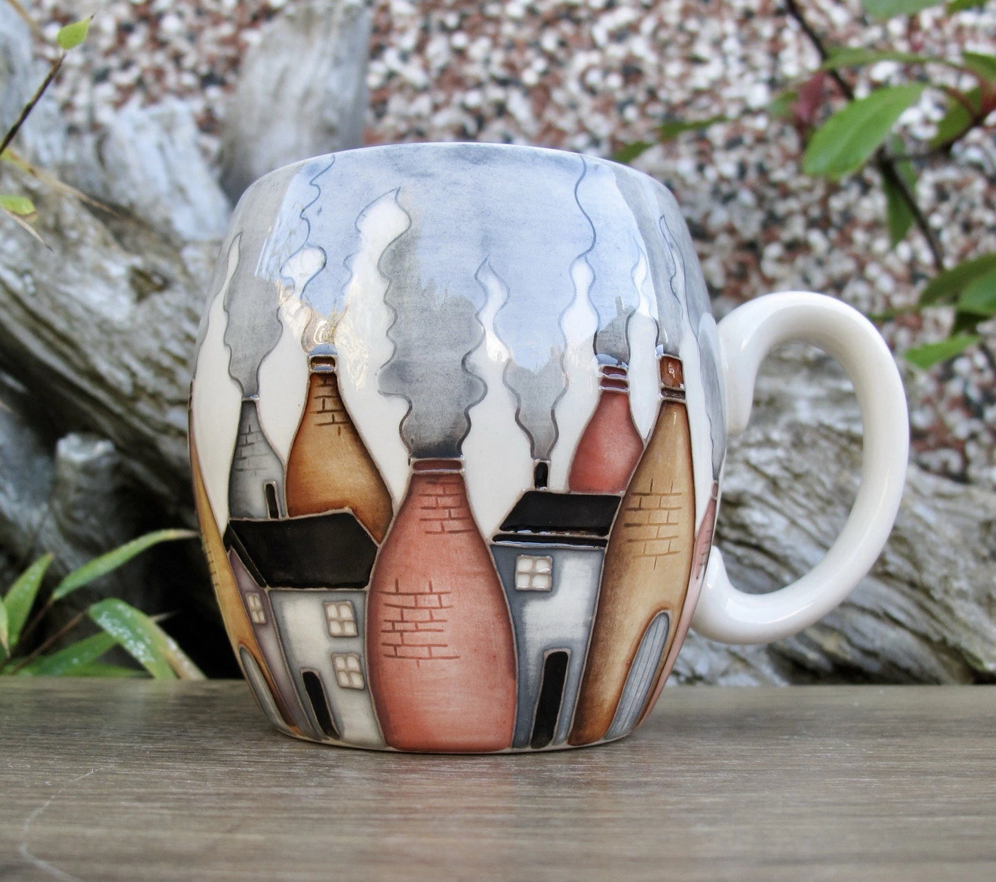 Moorcroft Exquisite THE MOTHER TOWN Barrel Mug MU2 2025 Retail Price £265